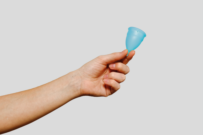 How to insert & remove your Menstrual Cup